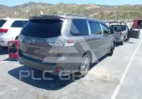 2011 Toyota SIENNA фото