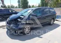 2011 Toyota SIENNA фото