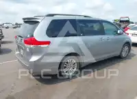 2011 Toyota SIENNA photo