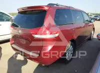 2011 Toyota SIENNA фото