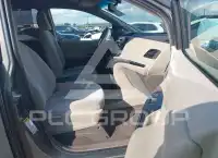 2011 Toyota SIENNA фото