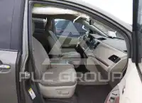 2011 Toyota SIENNA photo