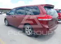 2011 Toyota SIENNA фото