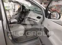 2011 Toyota SIENNA photo