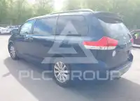 2011 Toyota SIENNA фото