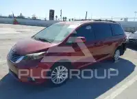 2011 Toyota SIENNA фото
