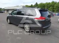 2011 Toyota SIENNA фото