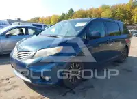 2011 Toyota SIENNA фото