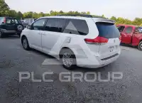 2011 Toyota SIENNA фото