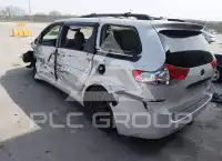 2011 Toyota SIENNA фото