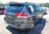 2011 Toyota SIENNA фото