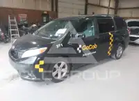 2011 Toyota SIENNA фото