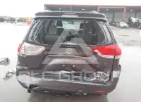 2011 Toyota SIENNA photo