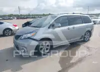 2011 Toyota SIENNA photo