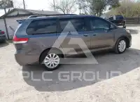 2011 Toyota SIENNA фото