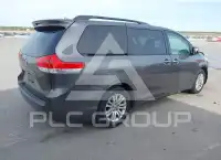 2011 Toyota SIENNA фото