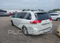 2011 Toyota SIENNA фото