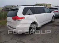 2011 Toyota SIENNA фото