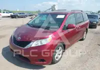 2011 Toyota SIENNA фото