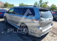 2011 Toyota SIENNA фото