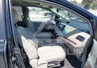 2011 Toyota SIENNA фото