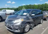 2011 Toyota SIENNA photo