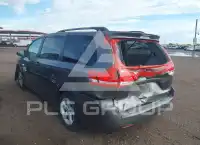 2011 Toyota SIENNA фото