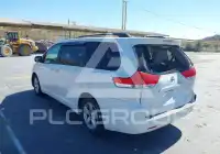 2011 Toyota SIENNA фото