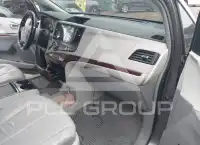 2011 Toyota SIENNA фото