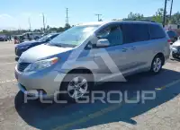 2011 Toyota SIENNA фото