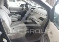 2011 Toyota SIENNA фото