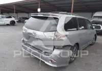 2011 Toyota SIENNA фото
