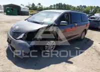 2011 Toyota SIENNA фото
