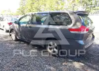 2011 Toyota SIENNA фото