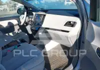 2011 Toyota SIENNA фото