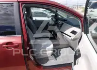 2011 Toyota SIENNA фото