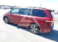 2011 Toyota SIENNA фото