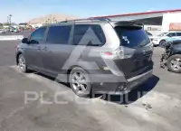 2011 Toyota SIENNA фото
