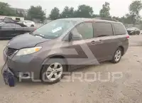 2011 Toyota SIENNA фото