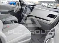 2011 Toyota SIENNA фото
