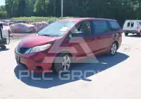 2011 Toyota SIENNA photo
