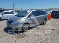 2011 Toyota SIENNA фото