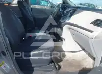 2011 Toyota SIENNA фото