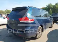 2011 Toyota SIENNA фото