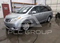2011 Toyota SIENNA фото