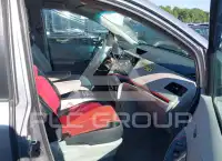 2011 Toyota SIENNA фото