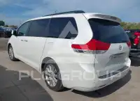 2011 Toyota SIENNA фото