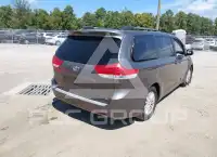 2011 Toyota SIENNA фото