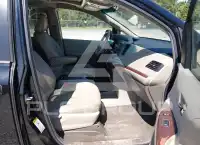2011 Toyota SIENNA photo