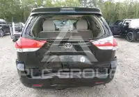 2011 Toyota SIENNA фото